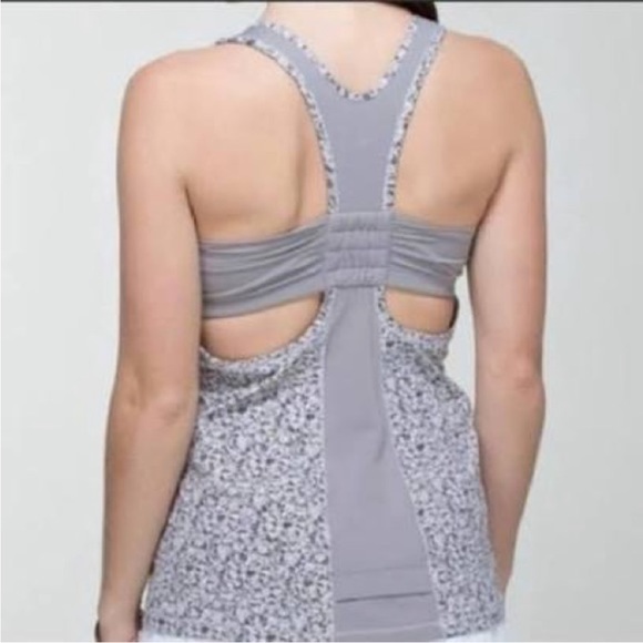 Lululemon Racerback Grey Floral Turbo Tank Tone It Built in Bra - Picture 2 of 11